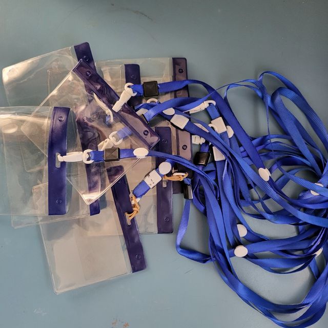 Colgantes identificadores