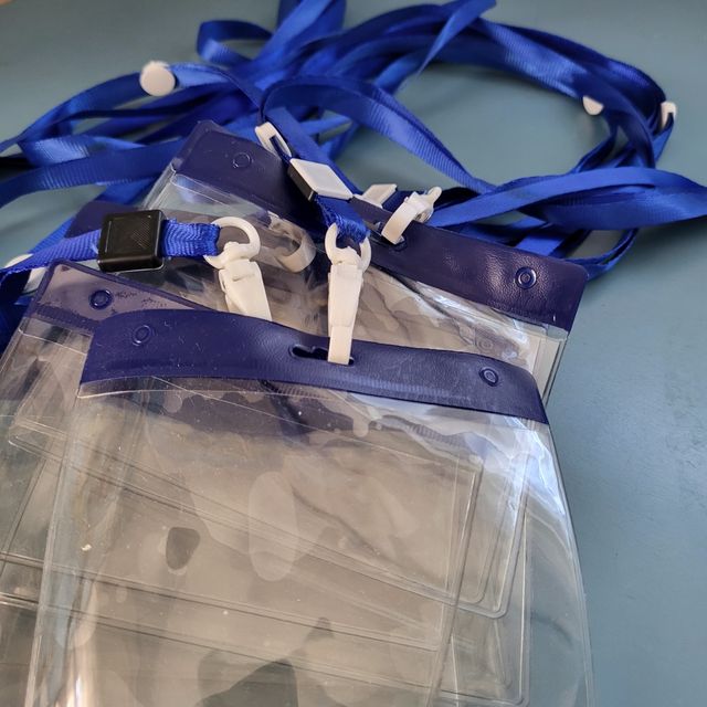 Colgantes identificadores