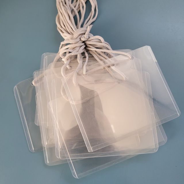 Colgantes identificadores