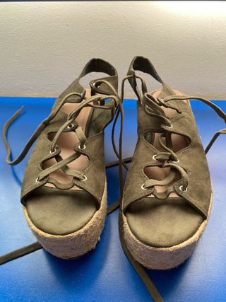 Sandalias plataforma esparto color caqui