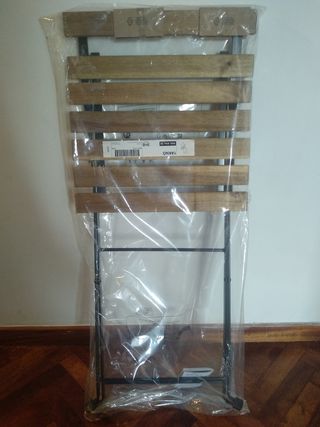 Mesa+ 2 sillas IKEA (sin estrenar)