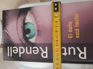 Libro de novela negra e intriga
