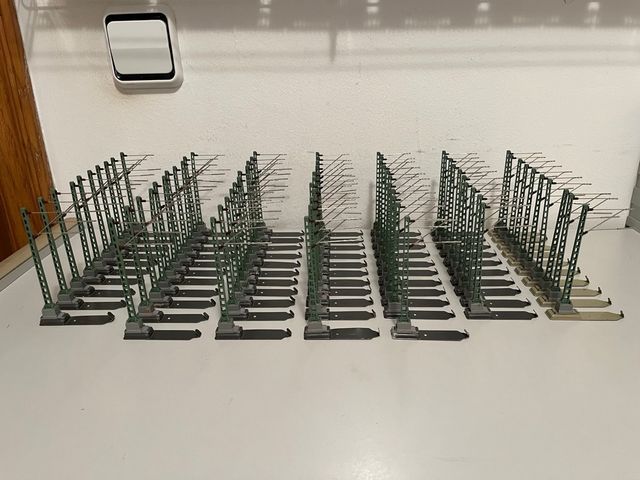 Postes y catenaria para Märklín C.