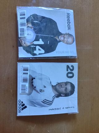 Lote de 6 chapas con alfiler Futbolistas, 