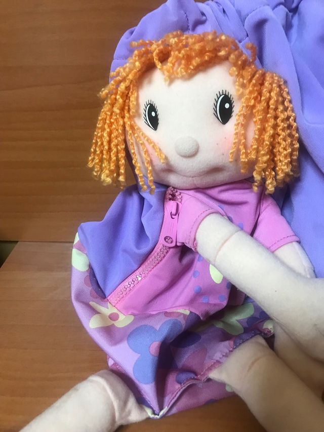 MOCHILA CON MUÑECA DE TRAPO