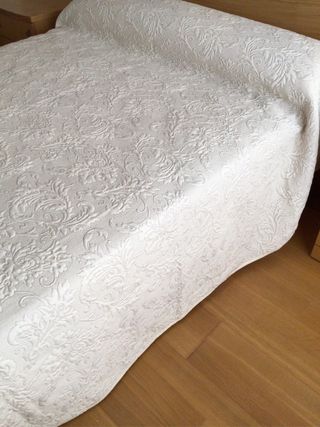 Colcha cama ( colchón 150 )