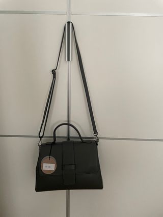 OPORTUNIDAD Bolso de piel a estrenar. No se rebaja