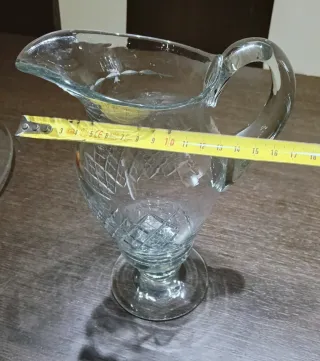 Jarra antigua de cristal