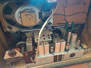 Radio antigua a válvulas graetz