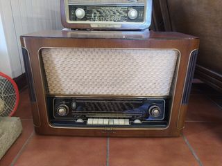 Radio antigua a válvulas graetz