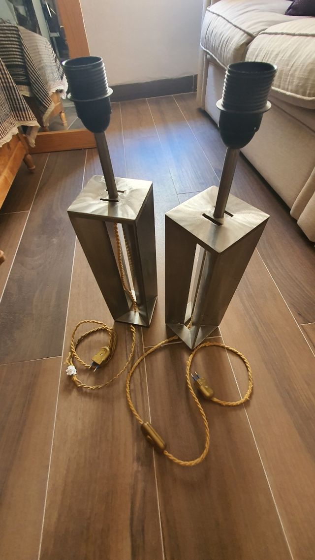 2 LAMPARAS DISEÑO TAPIDECOR. (Sin pantalla)