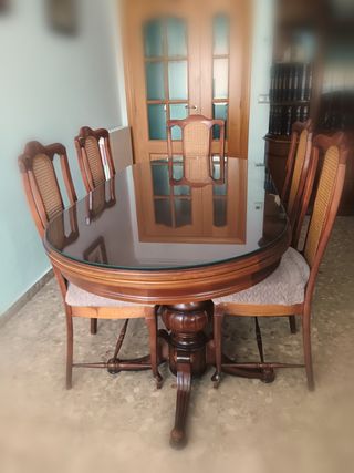Mesa de comedor clasica