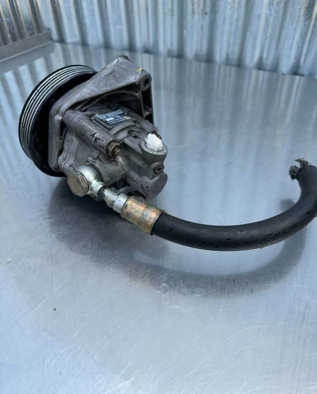 BMW E36 M50 BOMBA DIRECCIÓN