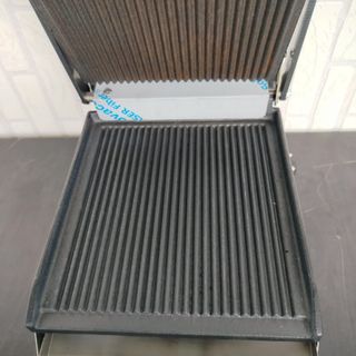 🅰️ + Grill Eléctrico Ind. 26 cm