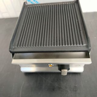 🅰️ + Grill Eléctrico Ind. 26 cm