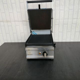 🅰️ + Grill Eléctrico Ind. 26 cm