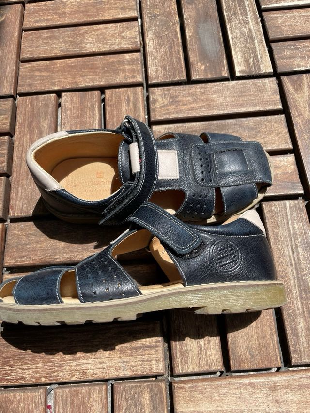 Sandalias piel niño