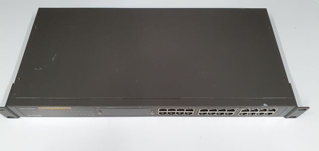 Comutador D-Link DES-1024R+