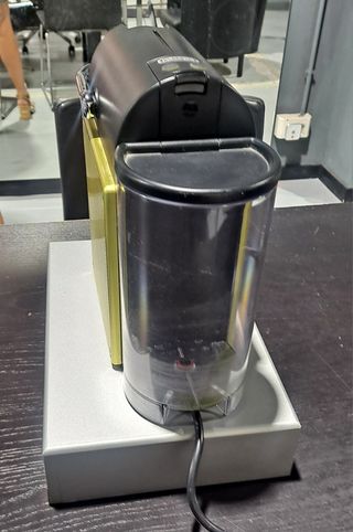 Cafetera Nespresso DeLonghi