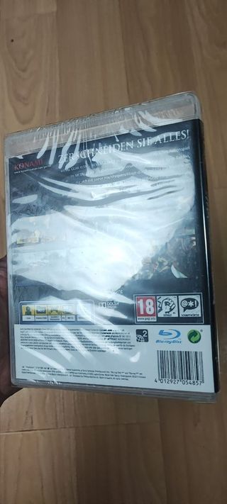 Metal gear Rising PS3 nuevo pal hol