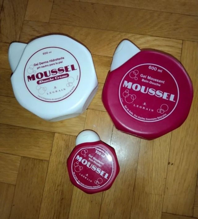 Botes Moussel vacíos. Decoración baños