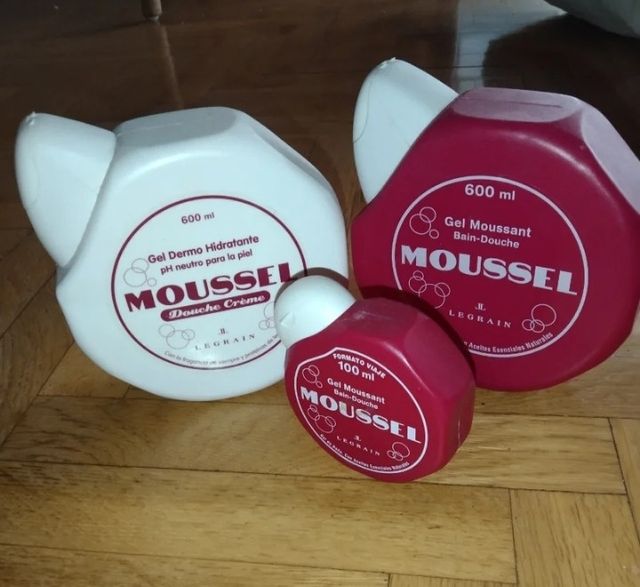 Botes Moussel vacíos. Decoración baños