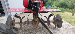 Se cambia o se vende Motoazada gasolina Zomax ZM50