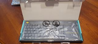 Teclado Logitech K400 Plus con touchpad