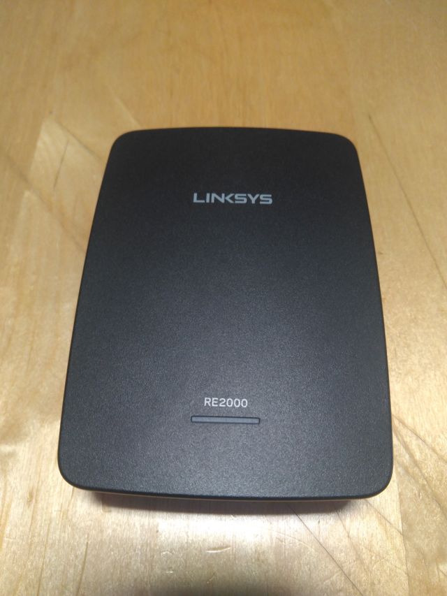 Repetidor - N600 Wi-Fi Range Extender (RE2000)