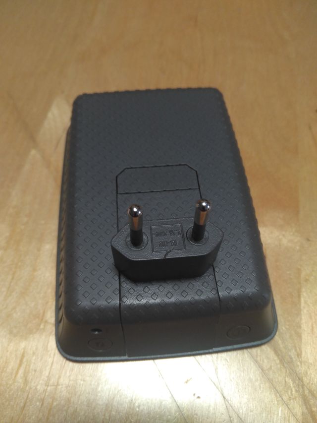 Repetidor - N600 Wi-Fi Range Extender (RE2000)