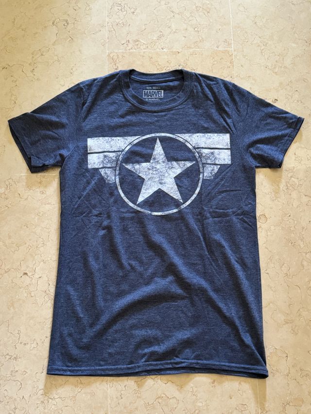 T-shirt blu Captain America Marvel taglia piccola