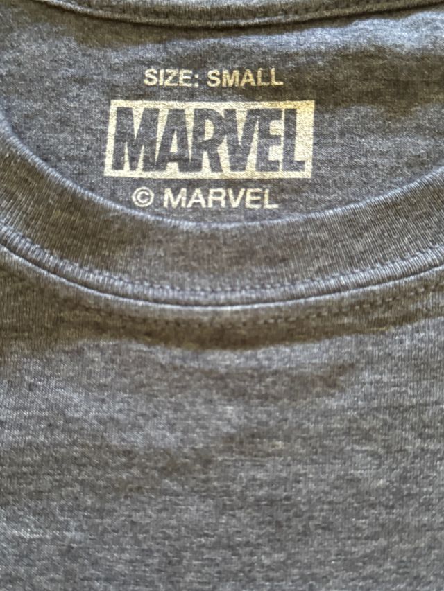 T-shirt blu Captain America Marvel taglia piccola