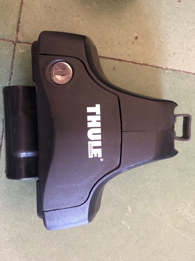 Pies para barras thule Jaguar xf 2014 y Astra 2004