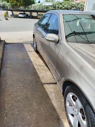 Mercedes-Benz Clase E 2005