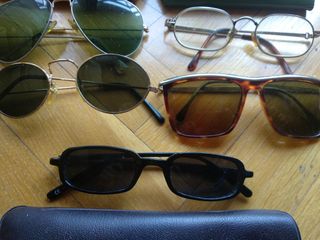 Lote de gafas y fundas vintage