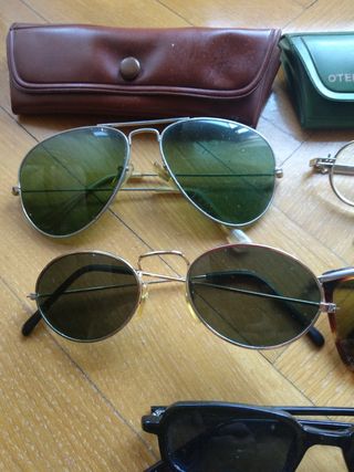 Lote de gafas y fundas vintage