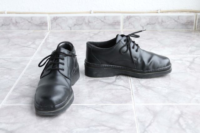 Zapatos negros de trabajo