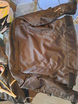 Chaqueta de cordura con protecciones