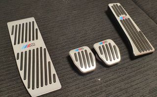 PEDALES EMBLEMA M P/ BMW PEDALERA LOGO M