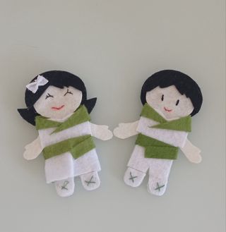 2 BROCHES SIN ESTRENAR 