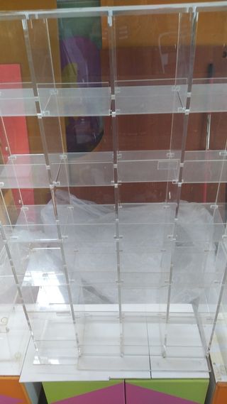 Mueble expositor metacrilato casillas