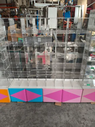 Mueble expositor metacrilato casillas