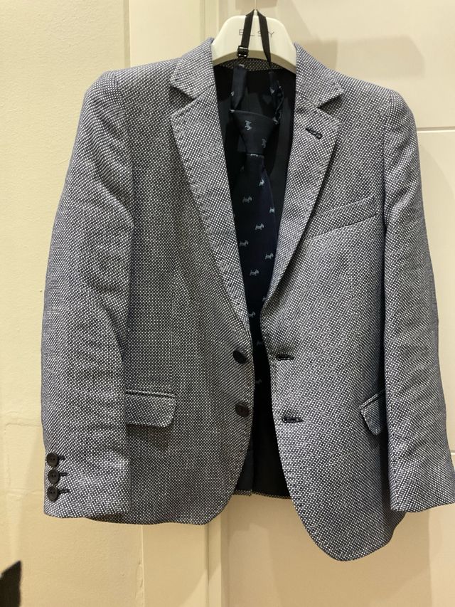 Americana comunion con corbata