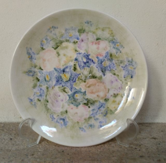 Platos pintados a mano