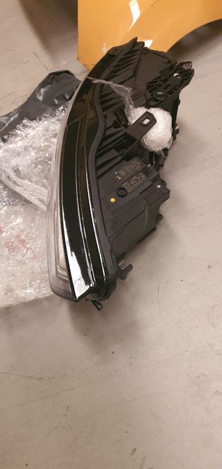 Faro Audi A6 C7 derecho