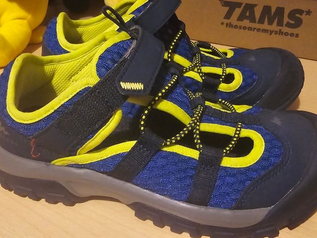 Zapatillas sandalia cerrada verano