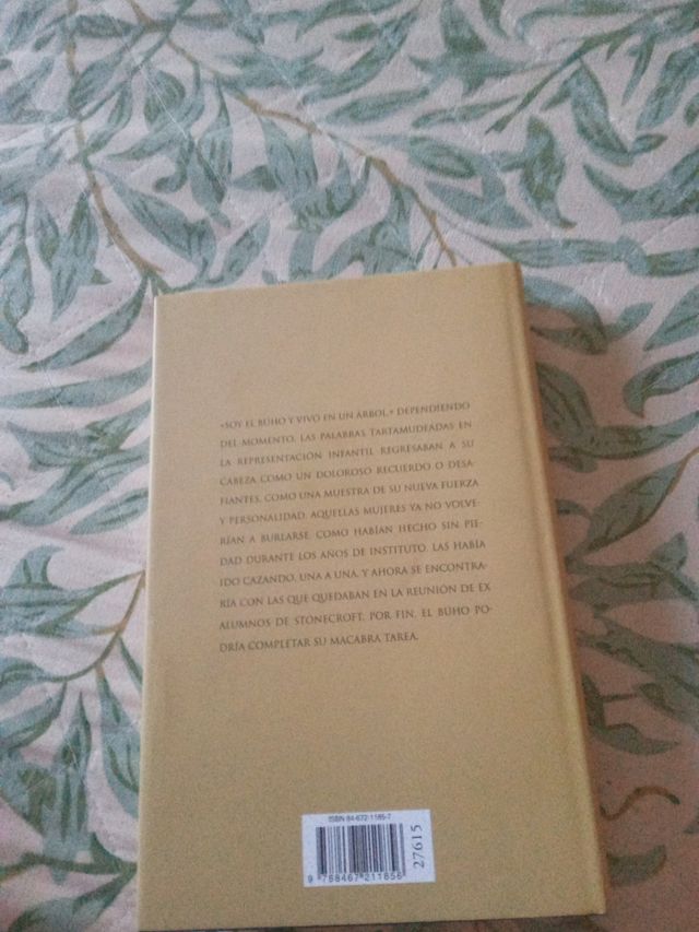 Escondido en las sombras 