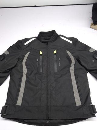 Chaqueta moto a estrenar
