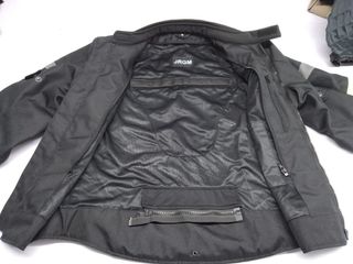 Chaqueta moto a estrenar