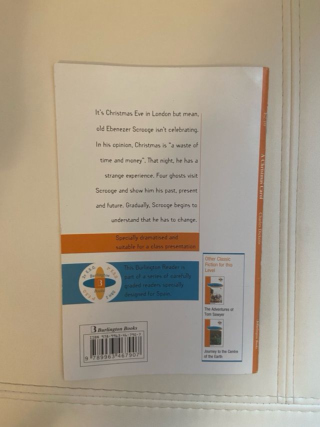 Libros “king arthur” y “a christmas carol”